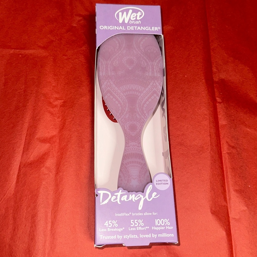 NWT,NIB, WET BRUSH, Original Detangler Purple, BRAND NEW Limited Edition!